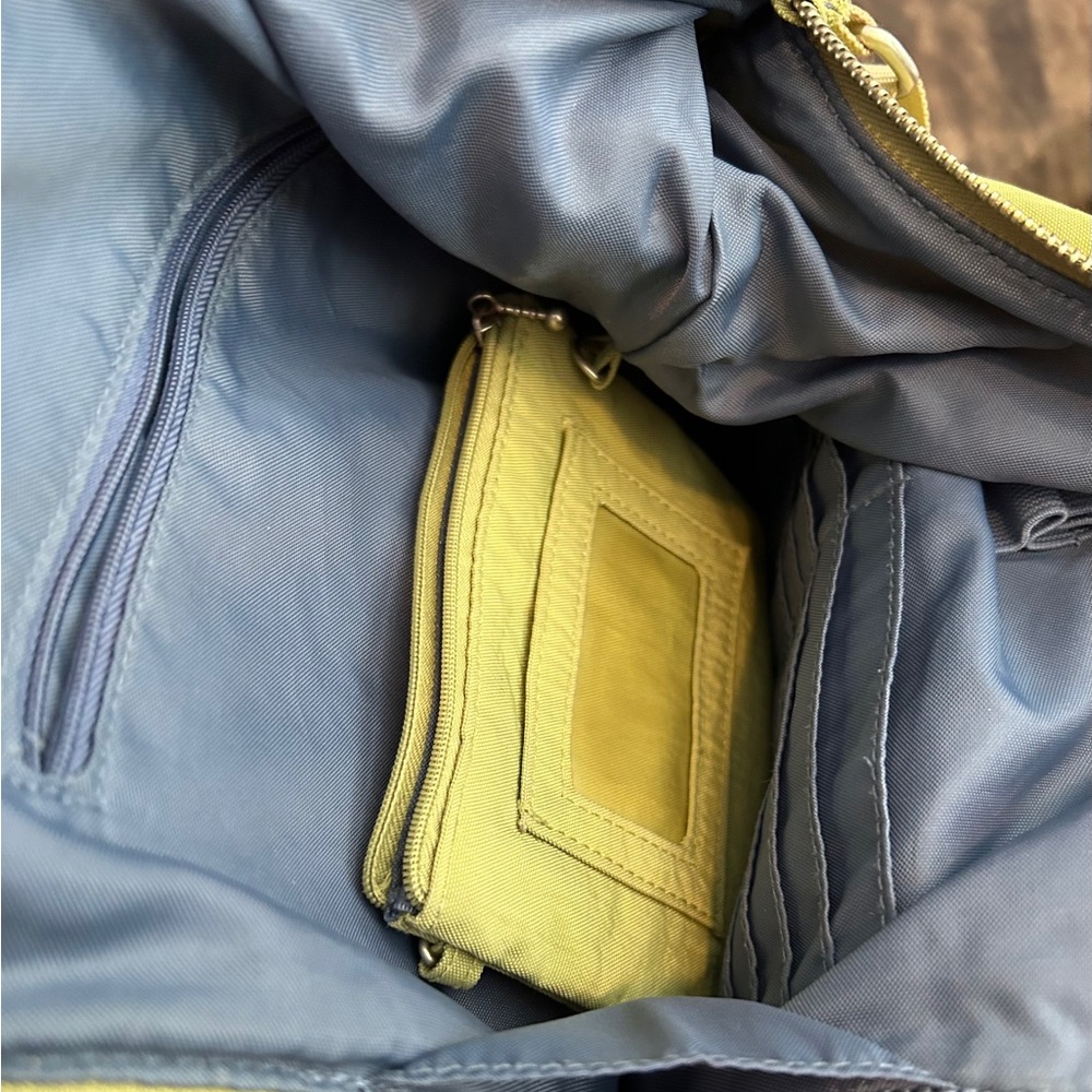 ***Baggallini Sage Green Crossbody Bag - Picture 4 of 4